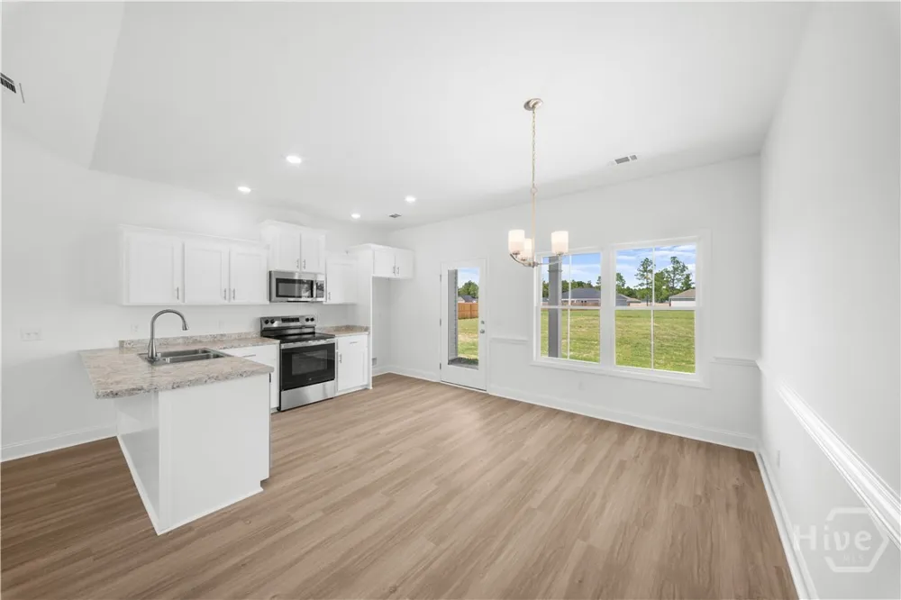 662 Belfast Loop Ellabell, GA 31308