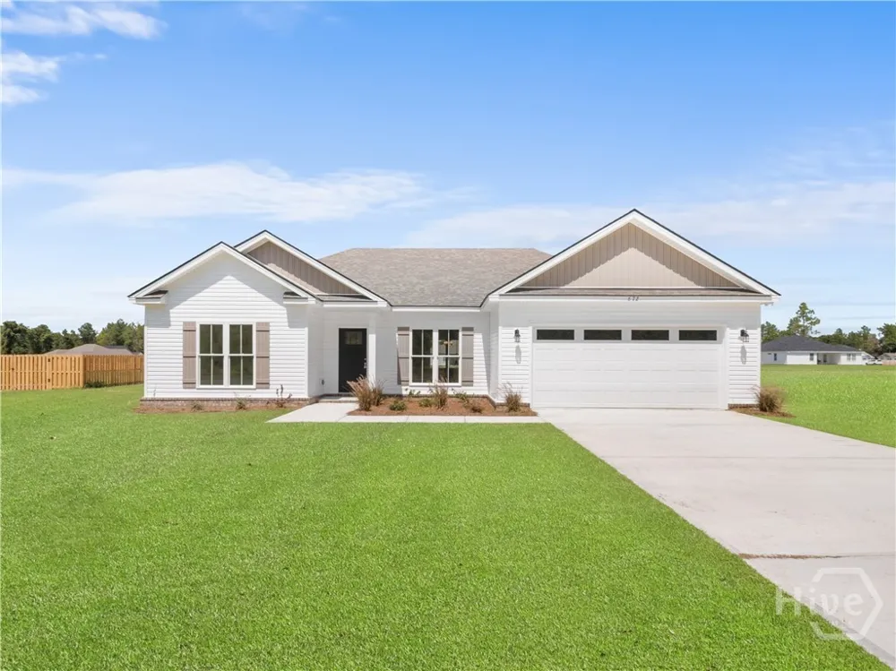 662 Belfast Loop Ellabell, GA 31308