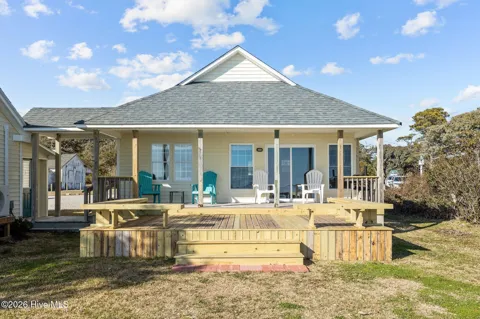 662 Island Road