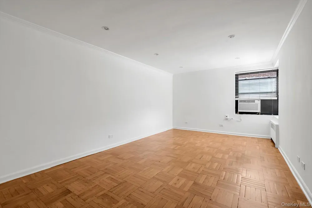 90-09 Northern Blvd #102 Jackson Heights, NY 11370