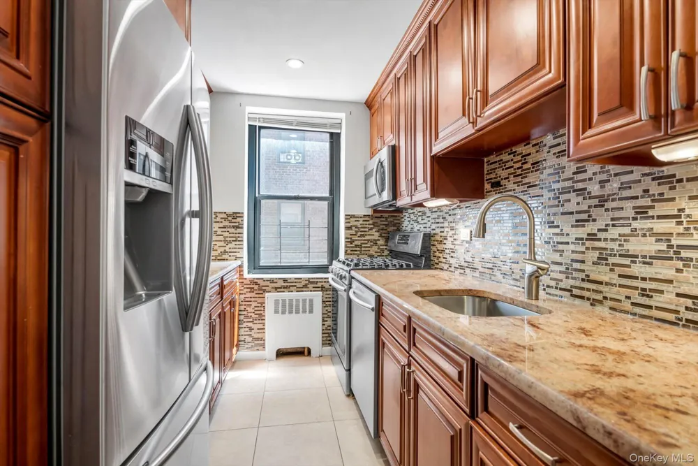 90-09 Northern Blvd #102 Jackson Heights, NY 11370