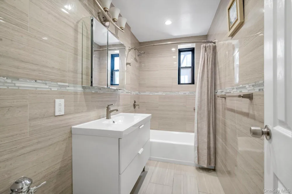 90-09 Northern Blvd #102 Jackson Heights, NY 11370