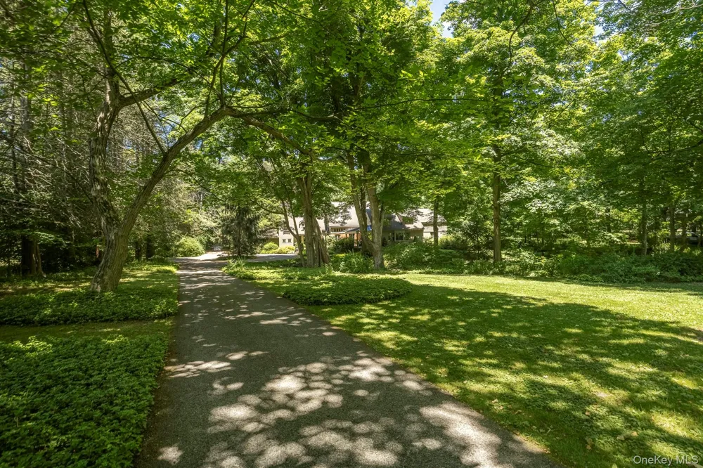 183 Titusville Road Poughkeepsie, NY 12603