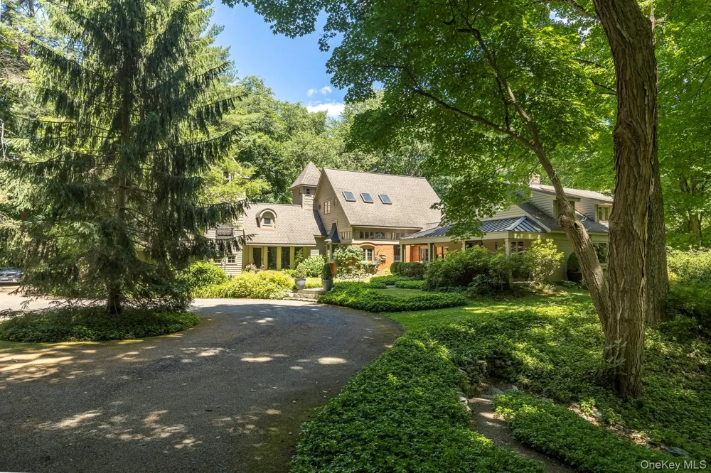 183 Titusville Road Poughkeepsie, NY 12603