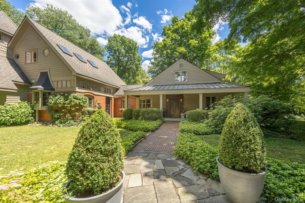 183 Titusville Road Poughkeepsie, NY 12603