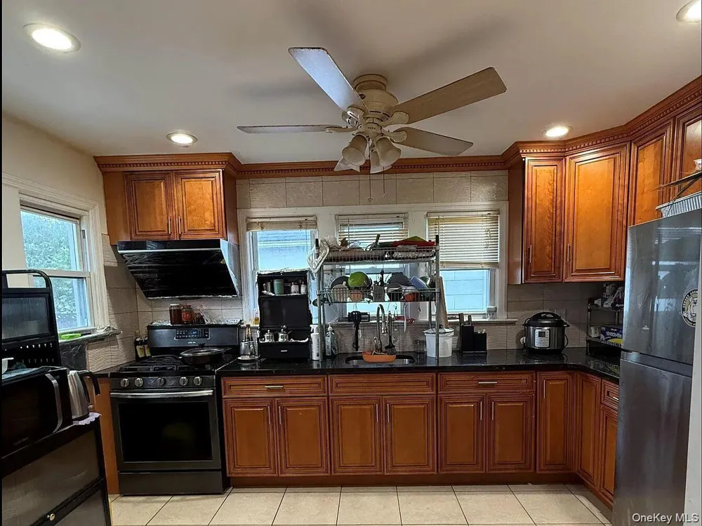 17 Litchfield Avenue Elmont, NY 11003