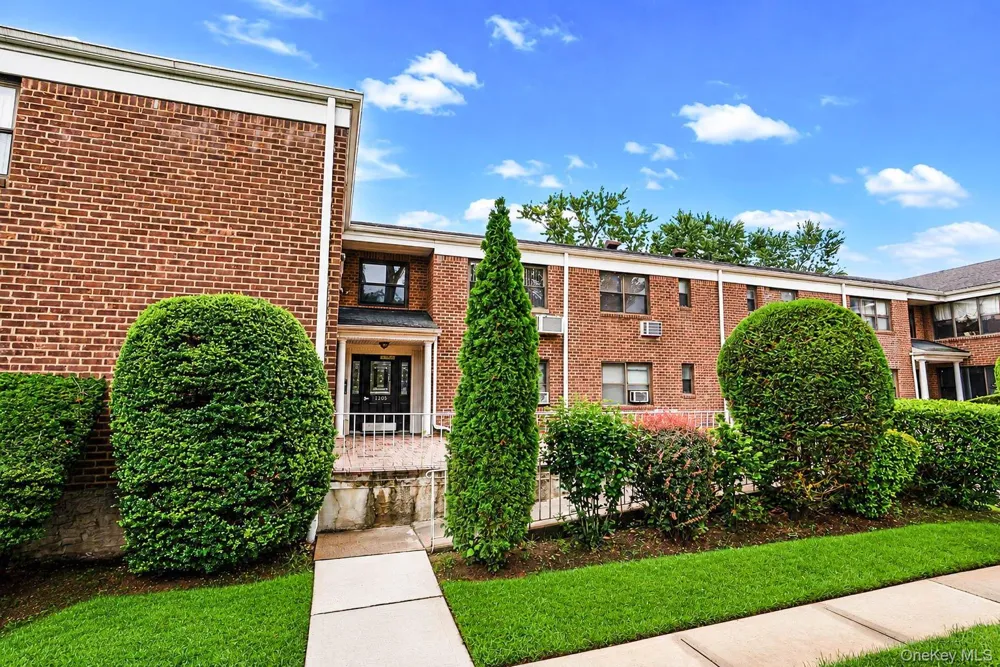 1205 E Broadway #F-24 Hewlett, NY 11557