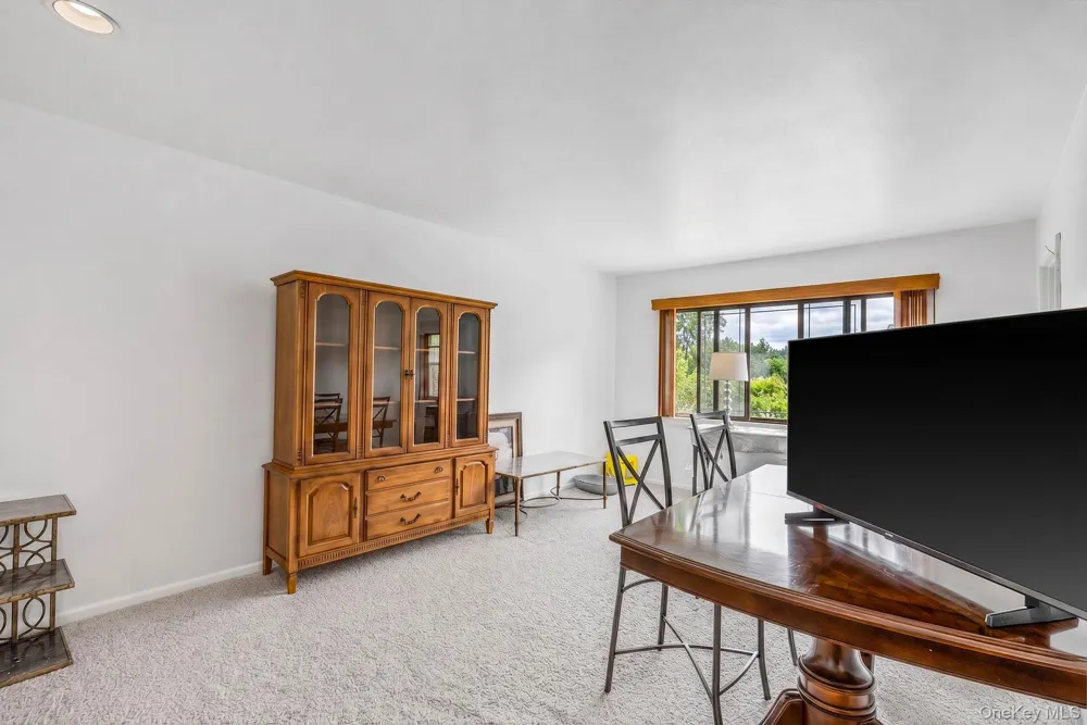 1205 E Broadway #F-24 Hewlett, NY 11557