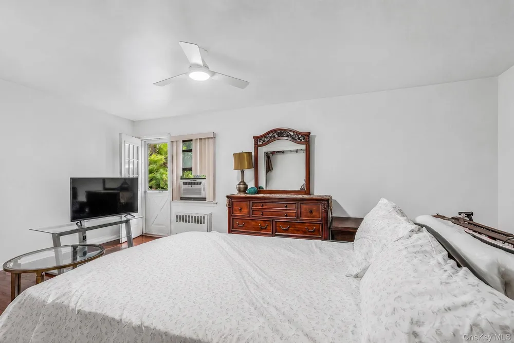 1205 E Broadway #F-24 Hewlett, NY 11557