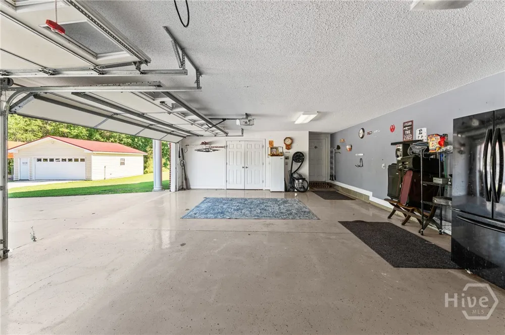 19 Hollow Oak Drive Pembroke, GA 31321
