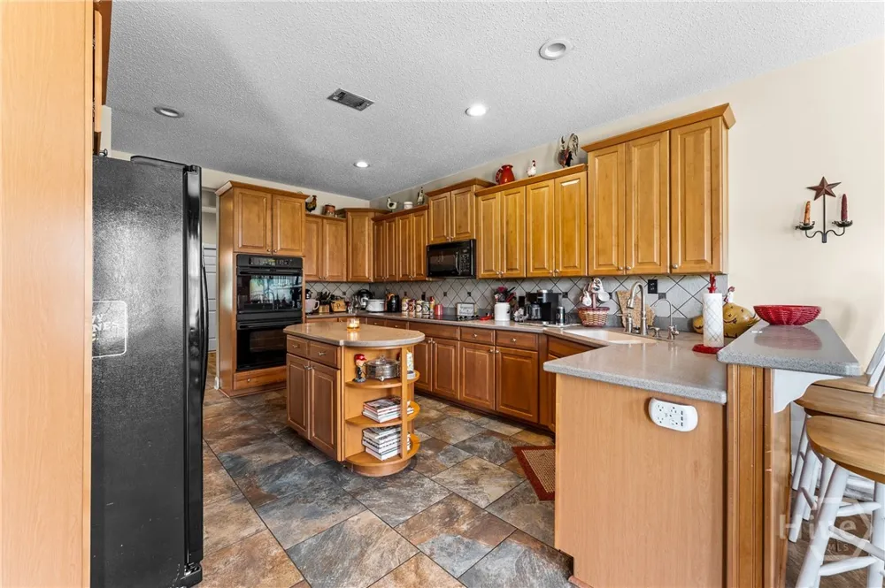 19 Hollow Oak Drive Pembroke, GA 31321