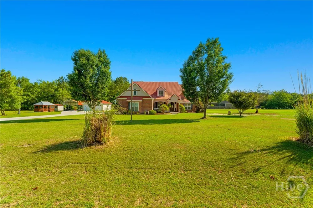 19 Hollow Oak Drive Pembroke, GA 31321