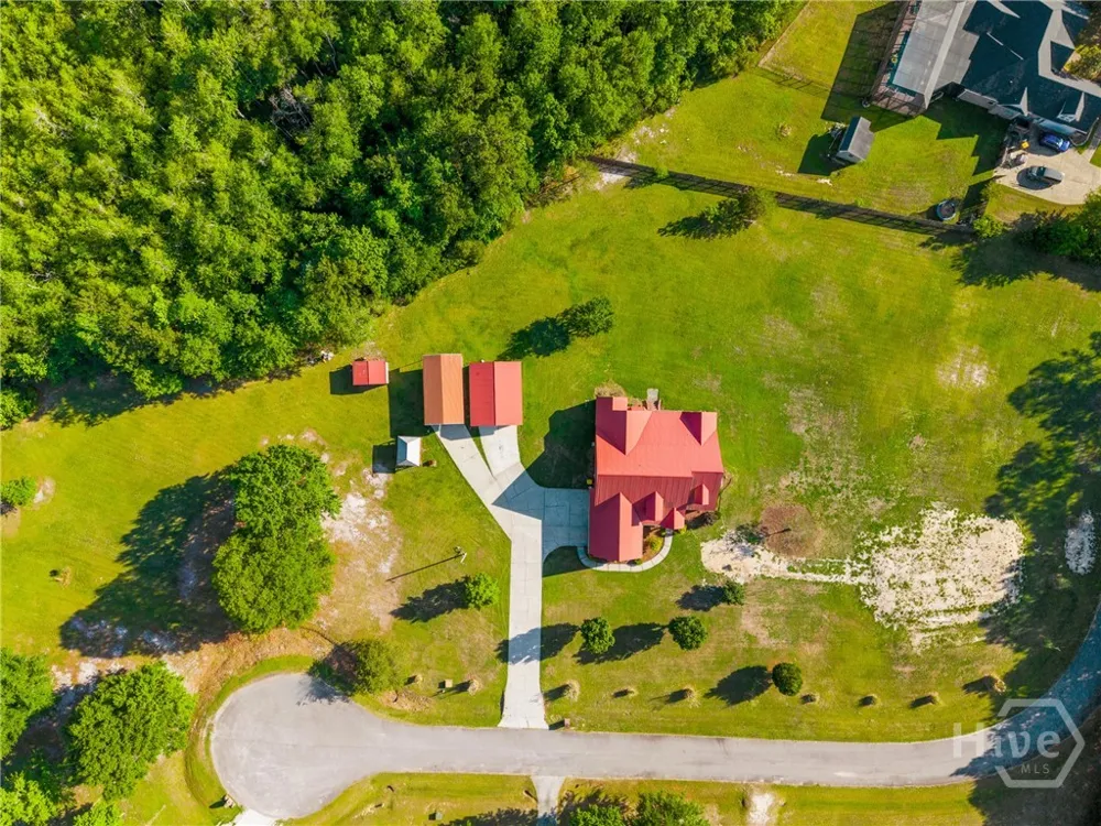 19 Hollow Oak Drive Pembroke, GA 31321