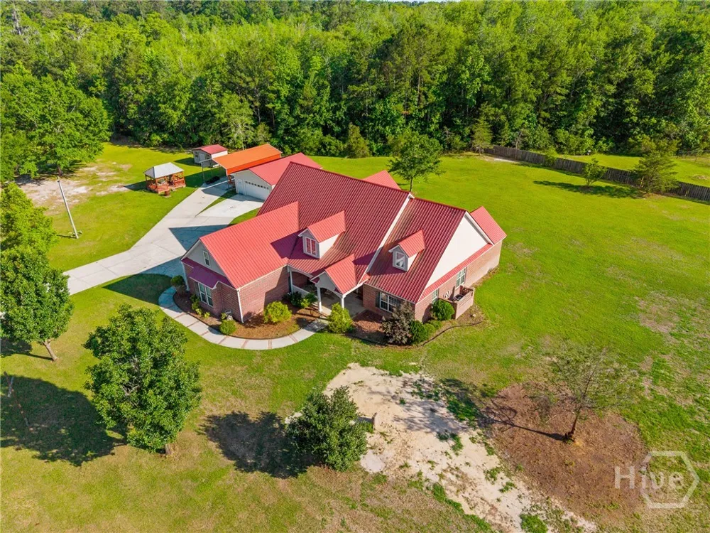 19 Hollow Oak Drive Pembroke, GA 31321