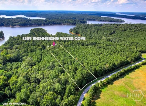 1309 Shimmering Water Cove