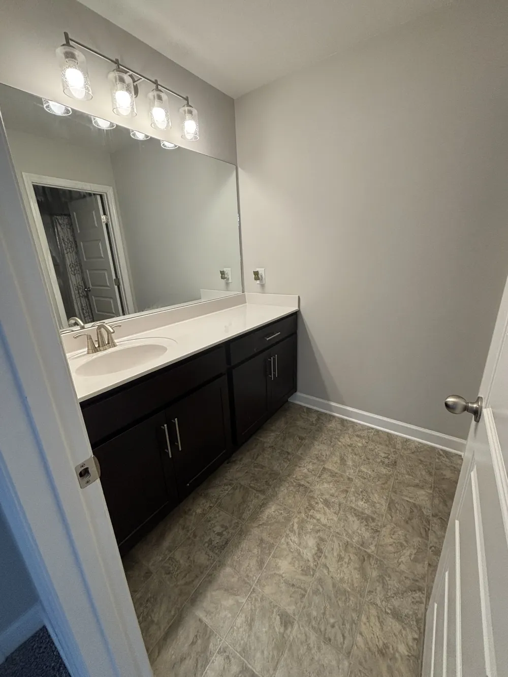 326 Banbury Dr Gallatin, TN 37066