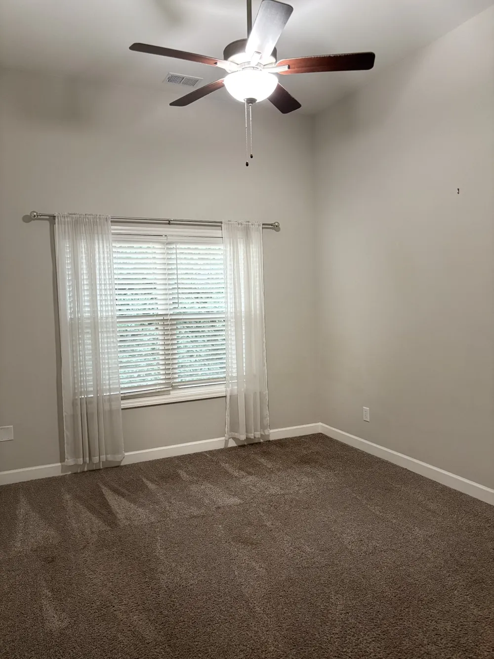 326 Banbury Dr Gallatin, TN 37066