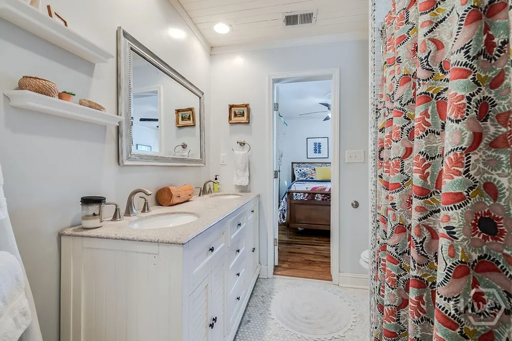 1610 E 50th Street Savannah, GA 31404