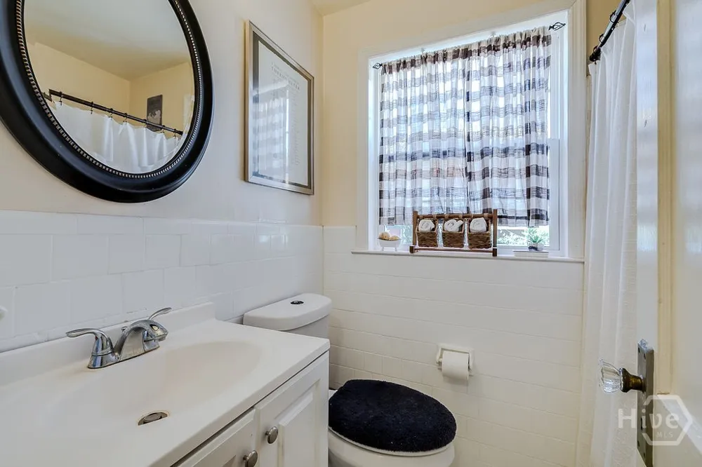 1610 E 50th Street Savannah, GA 31404
