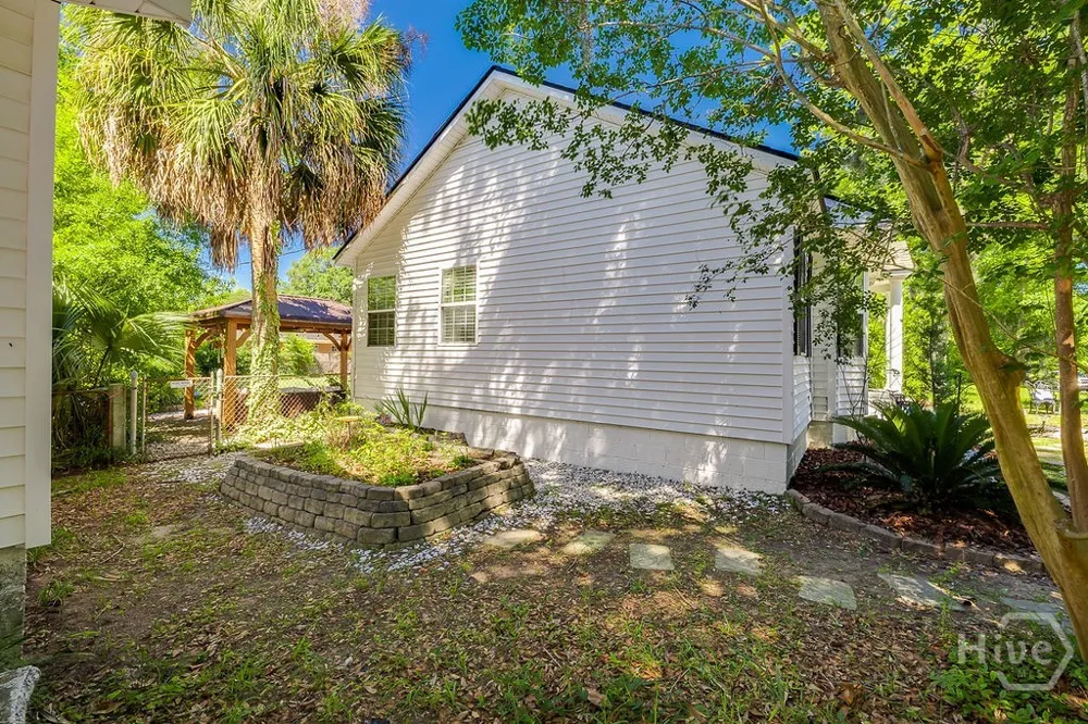 1610 E 50th Street Savannah, GA 31404