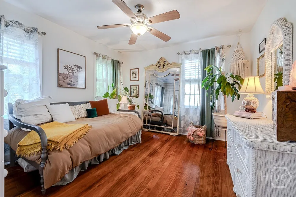 1610 E 50th Street Savannah, GA 31404