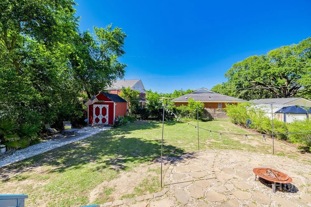 1610 E 50th Street Savannah, GA 31404