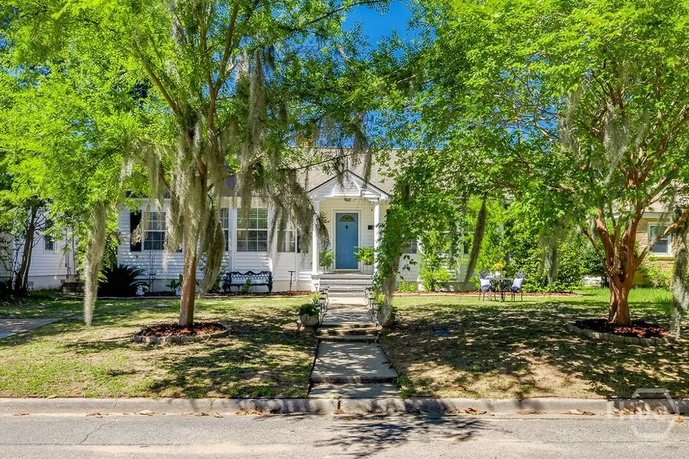 1610 E 50th Street Savannah, GA 31404