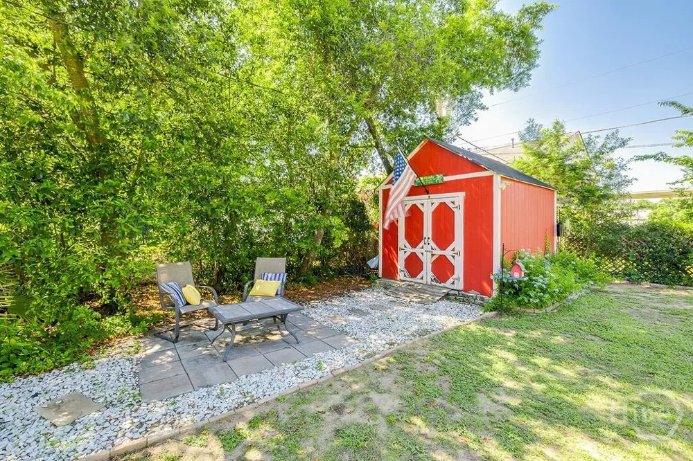 1610 E 50th Street Savannah, GA 31404