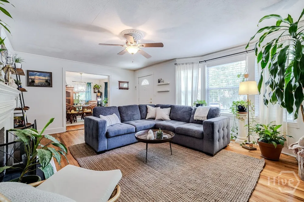 1610 E 50th Street Savannah, GA 31404