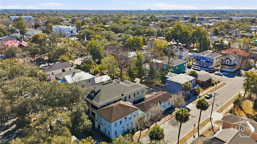 521 W 37th Street Savannah, GA 31415