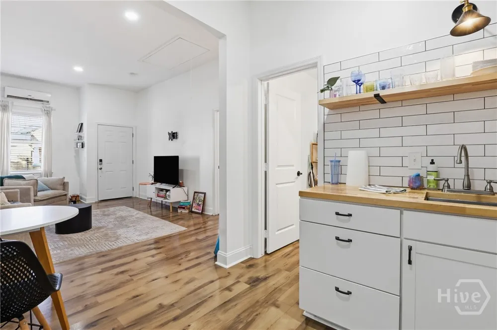 521 W 37th Street Savannah, GA 31415