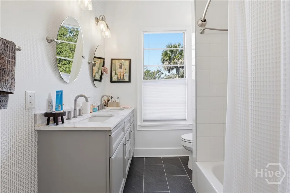 521 W 37th Street Savannah, GA 31415