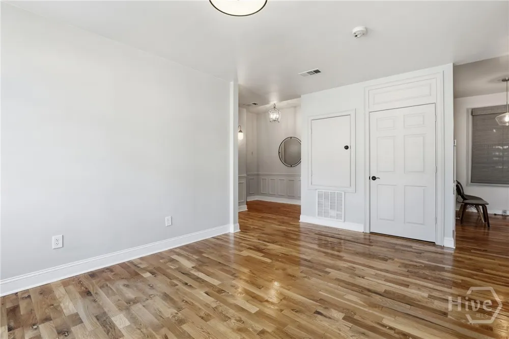 521 W 37th Street Savannah, GA 31415