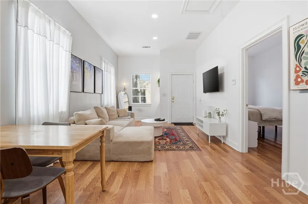 521 W 37th Street Savannah, GA 31415