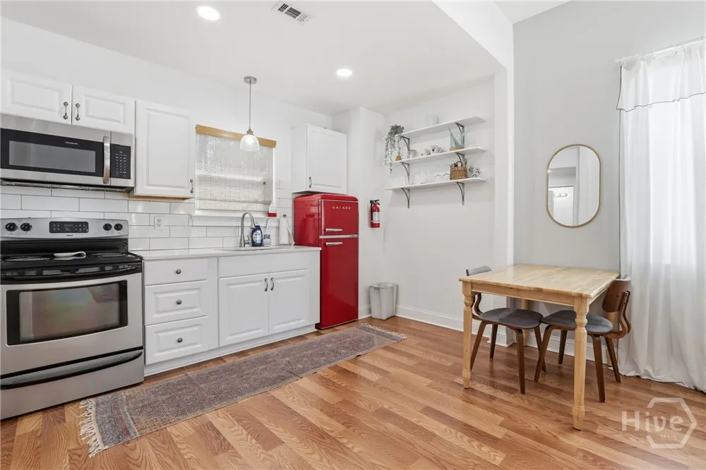 521 W 37th Street Savannah, GA 31415