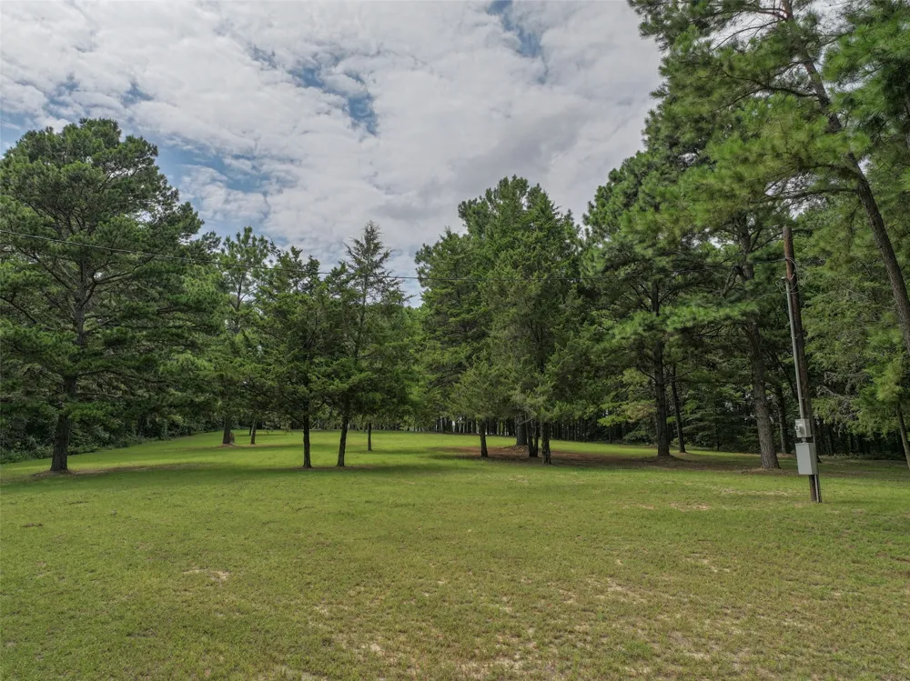 127 S County Road 1001 New Boston, TX 75570