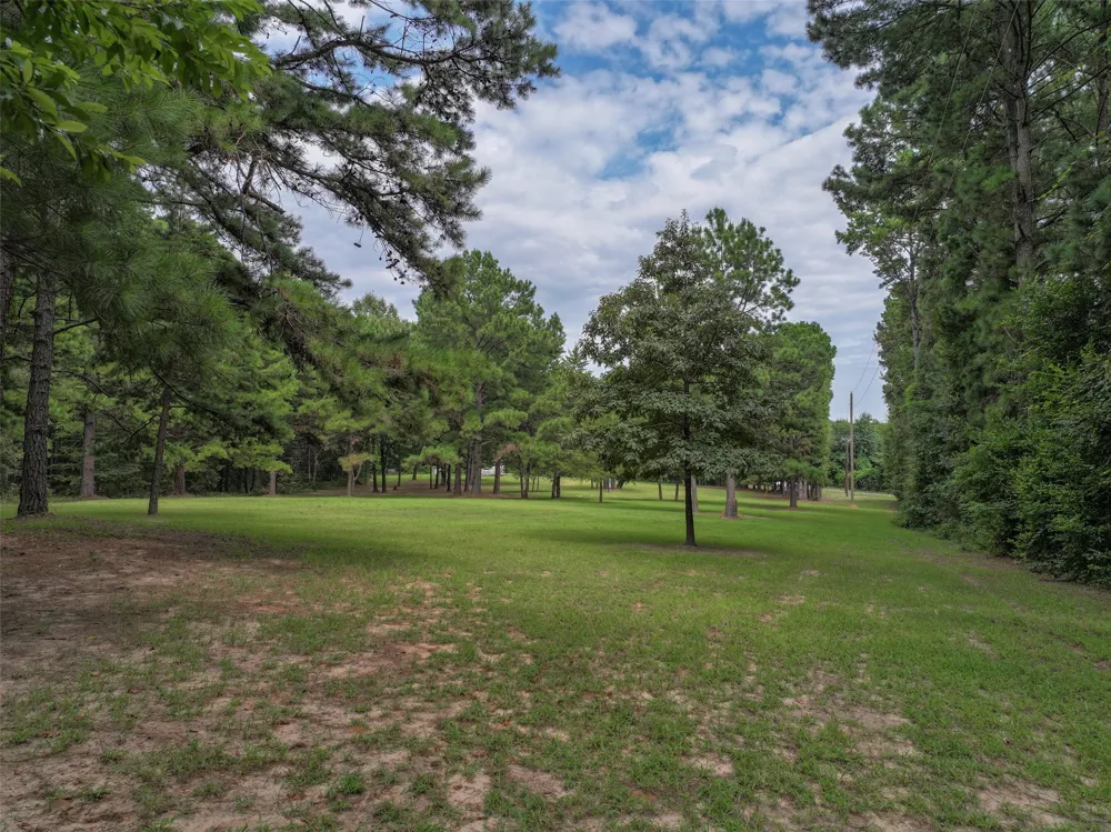 127 S County Road 1001 New Boston, TX 75570