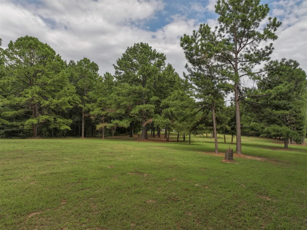 127 S County Road 1001 New Boston, TX 75570