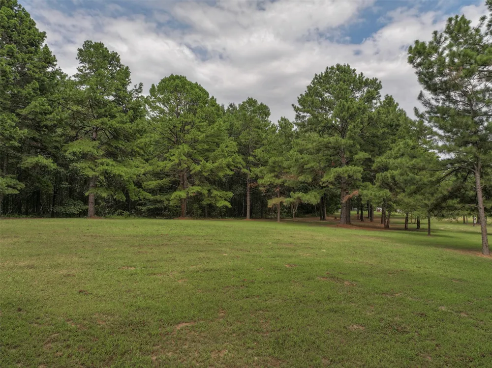 127 S County Road 1001 New Boston, TX 75570