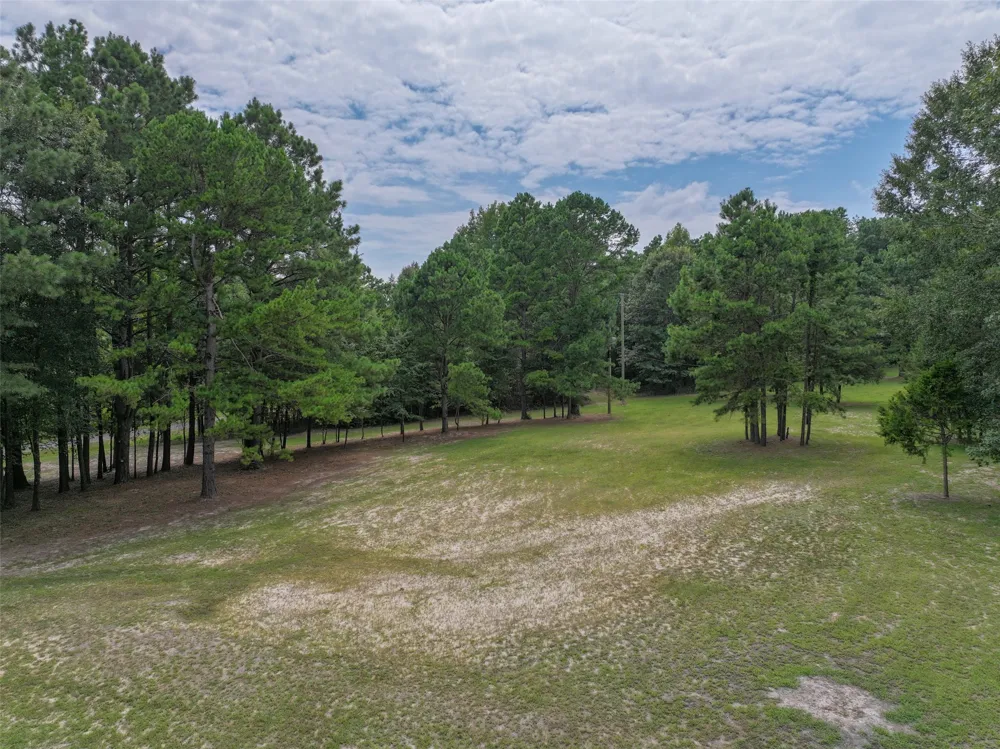 127 S County Road 1001 New Boston, TX 75570