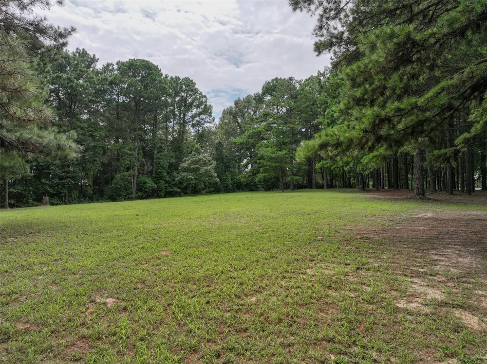 127 S County Road 1001 New Boston, TX 75570