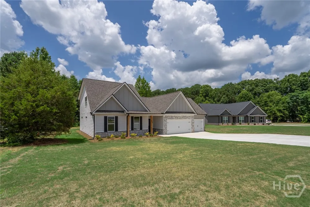 208 Squirrel run Good Hope, GA 30641