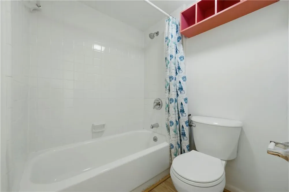 605 Serramonte Drive Marietta, GA 30068