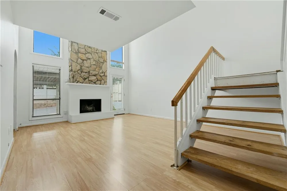 605 Serramonte Drive Marietta, GA 30068