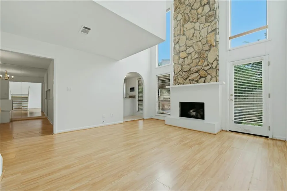 605 Serramonte Drive Marietta, GA 30068