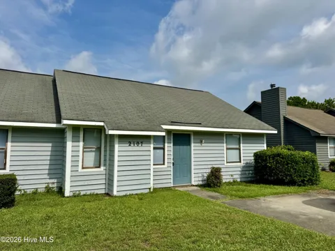 2107 E 3rd Street #B