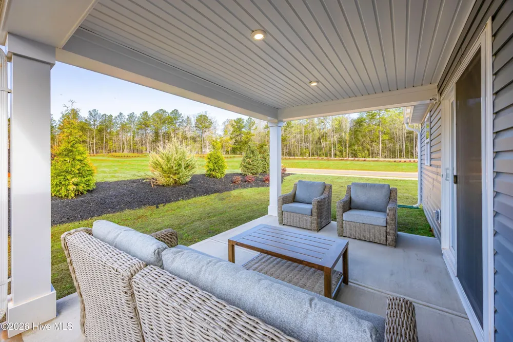 107 Bloom Street Moyock, NC 27958
