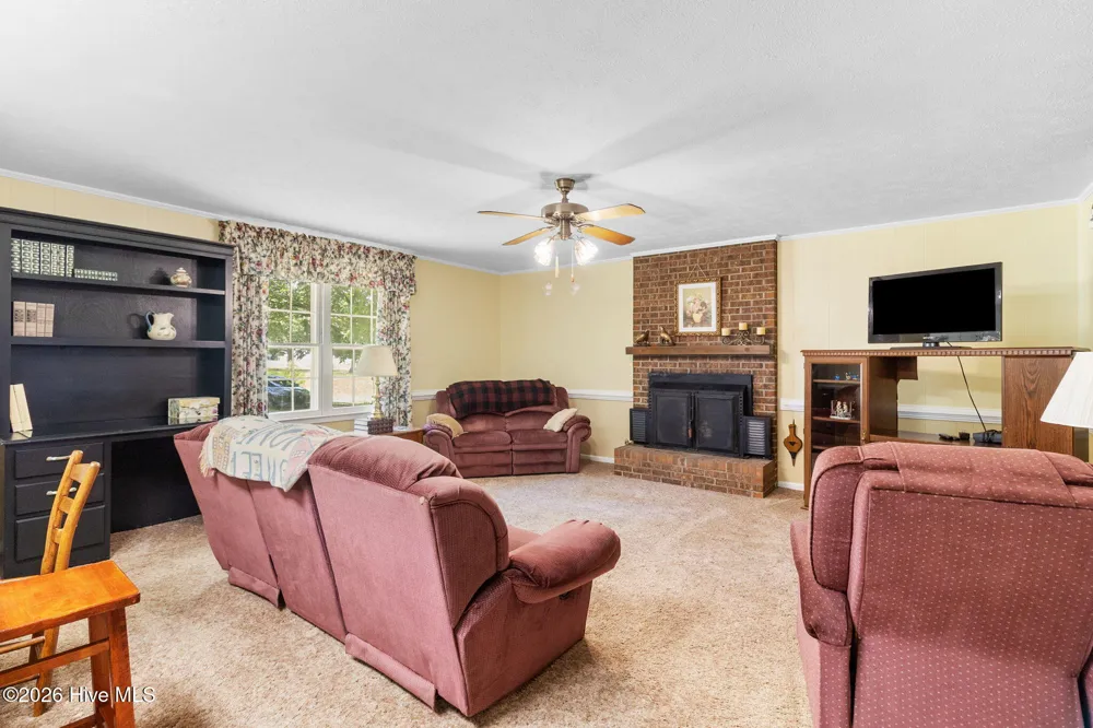 703 E Dr Martin L King Jr Boulevard Roseboro, NC 28382