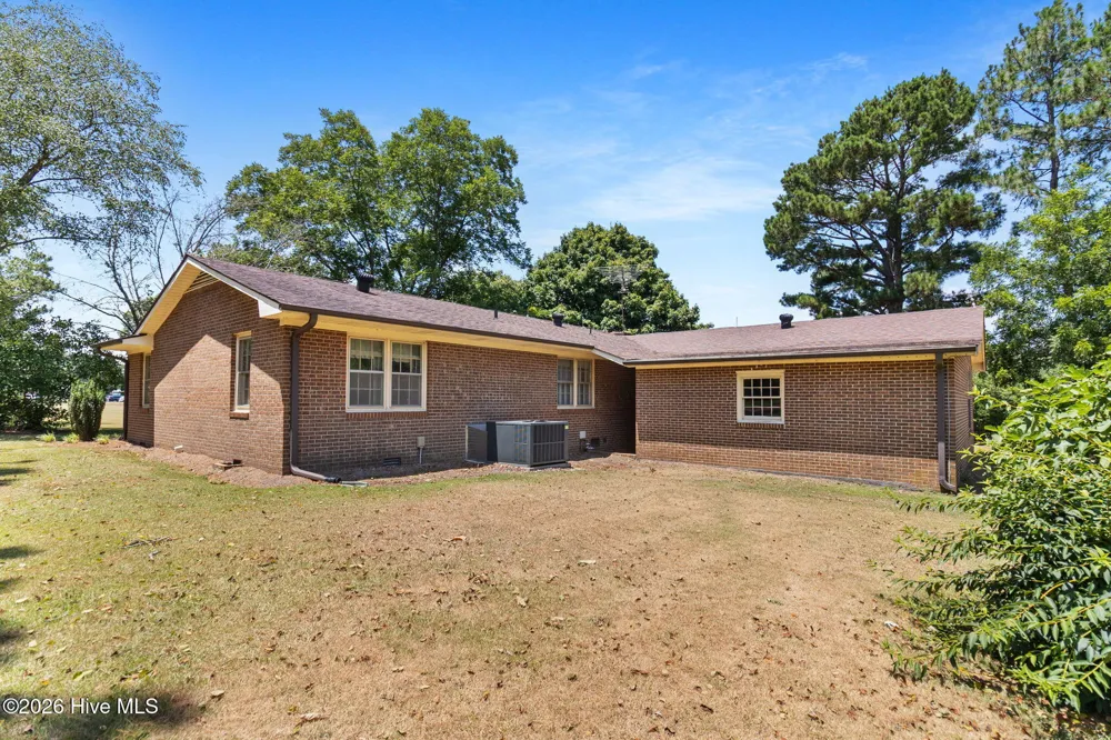 703 E Dr Martin L King Jr Boulevard Roseboro, NC 28382