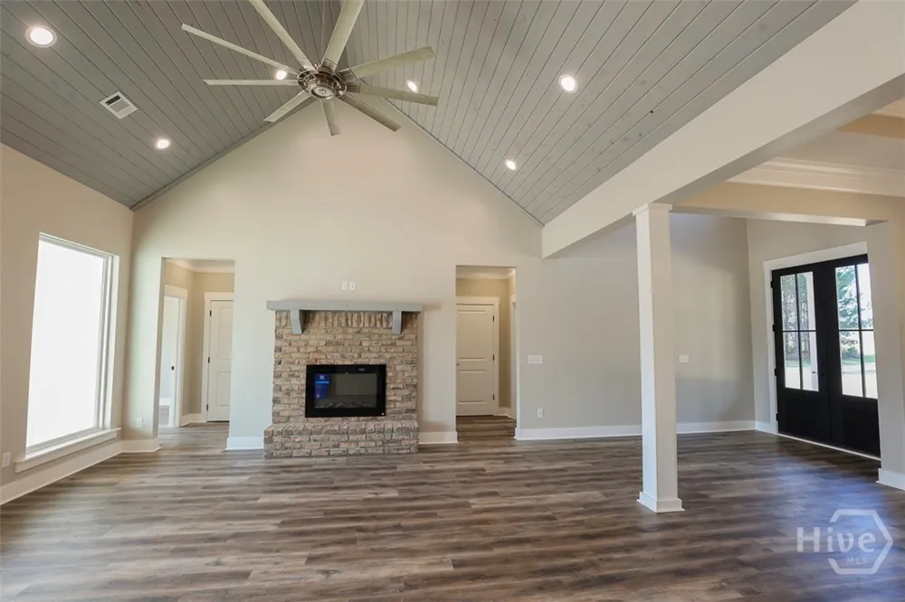 1049 McCall Road Springfield, GA 31329